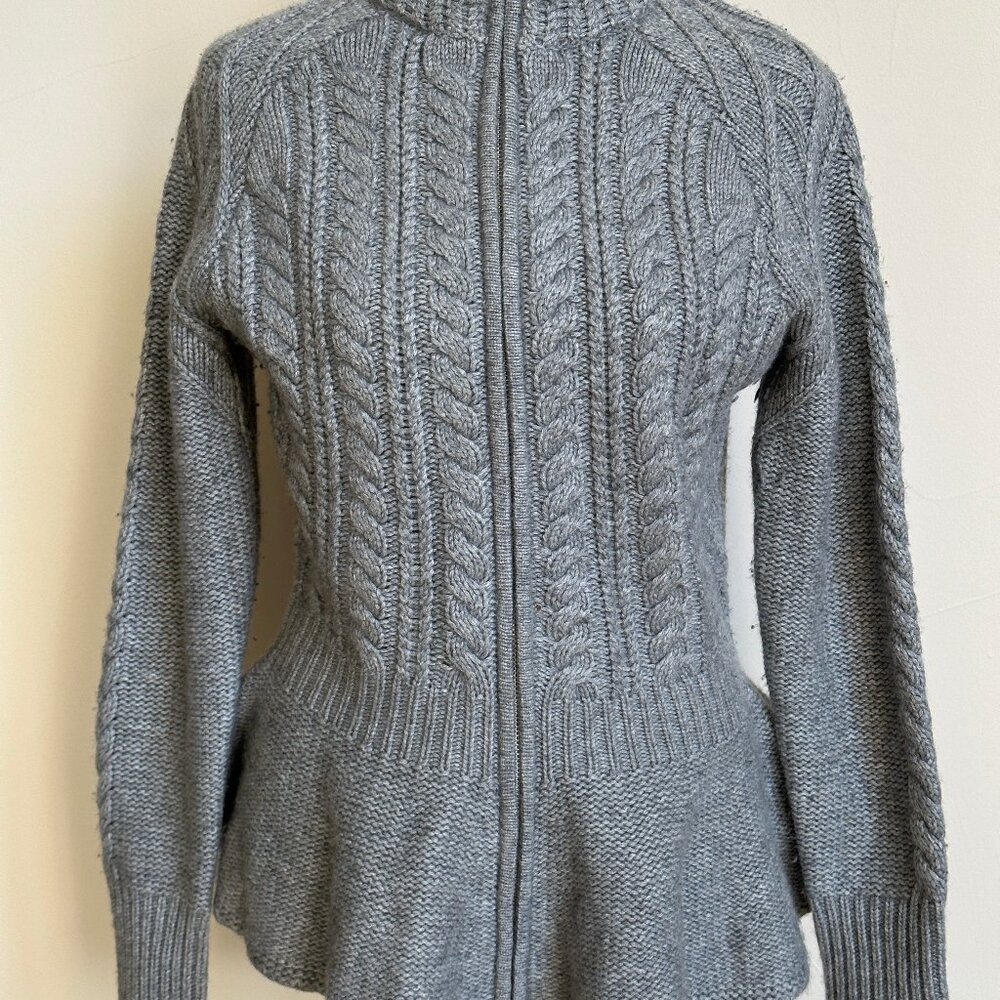 Neiman Marcus Gray Cable Cashmere Sweater